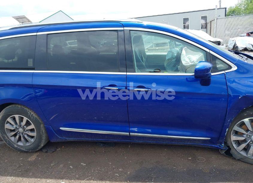 Photo 13 of 2020 Chrysler Pacifica TOURING L PLUS (VIN 2C4RC1EG3LR172897)