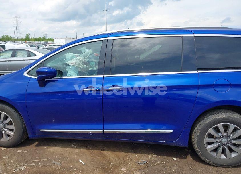 Photo 14 of 2020 Chrysler Pacifica TOURING L PLUS (VIN 2C4RC1EG3LR172897)