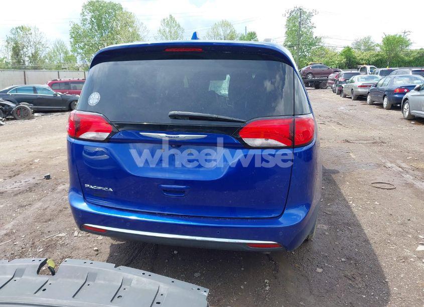 Photo 16 of 2020 Chrysler Pacifica TOURING L PLUS (VIN 2C4RC1EG3LR172897)