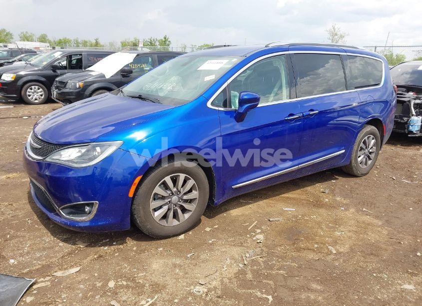 Photo 2 of 2020 Chrysler Pacifica TOURING L PLUS (VIN 2C4RC1EG3LR172897)