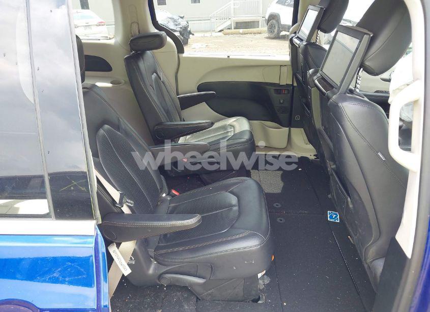 Photo 8 of 2020 Chrysler Pacifica TOURING L PLUS (VIN 2C4RC1EG3LR172897)