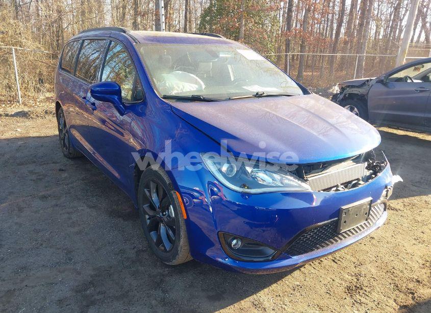 2020 Chrysler Pacifica TOURING L PLUS (VIN 2C4RC1EG3LR269792) main photo