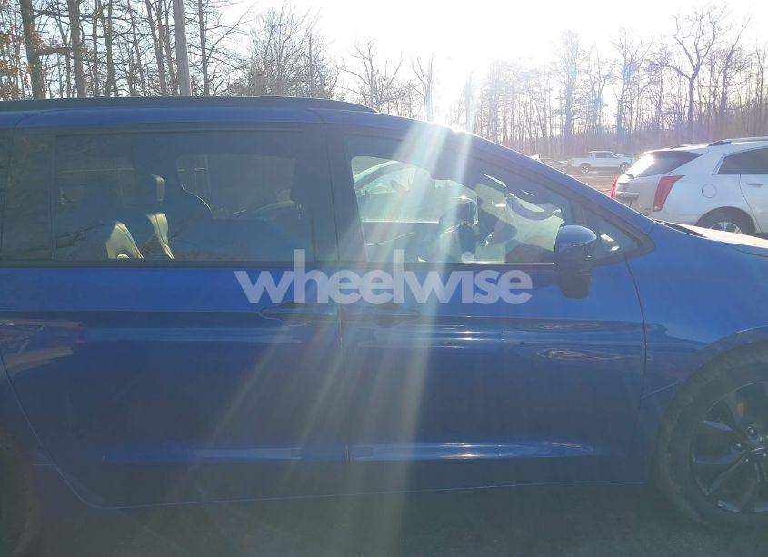 Photo 13 of 2020 Chrysler Pacifica TOURING L PLUS (VIN 2C4RC1EG3LR269792)