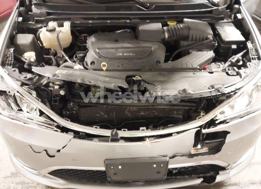 Photo 10 of 2017 Chrysler Pacifica TOURING-L PLUS (VIN 2C4RC1EG4HR628364)