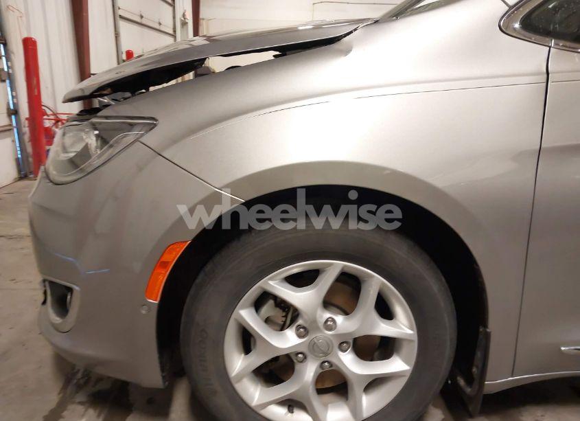 Photo 18 of 2017 Chrysler Pacifica TOURING-L PLUS (VIN 2C4RC1EG4HR628364)