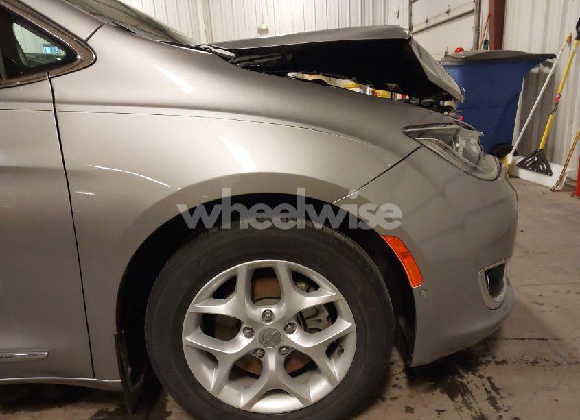 Photo 19 of 2017 Chrysler Pacifica TOURING-L PLUS (VIN 2C4RC1EG4HR628364)