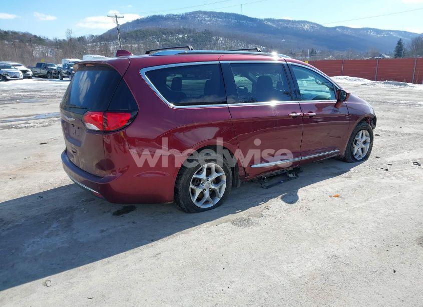 Photo 4 of 2017 Chrysler Pacifica TOURING-L PLUS (VIN 2C4RC1EG4HR656200)