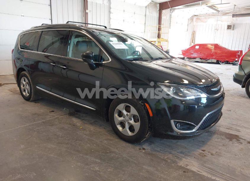 2017 Chrysler Pacifica TOURING-L PLUS (VIN 2C4RC1EG6HR592175) main photo