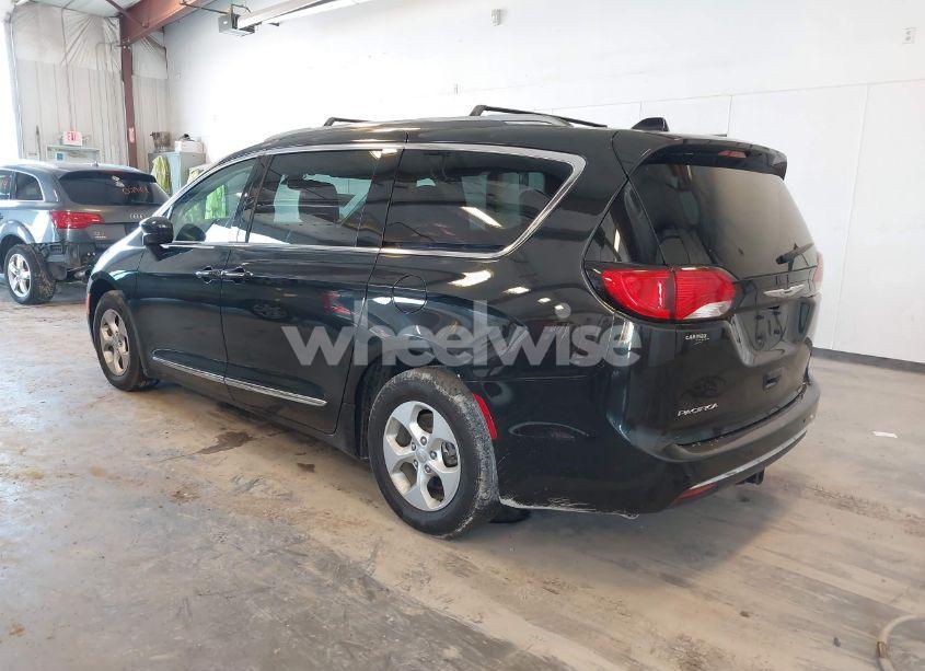 Photo 3 of 2017 Chrysler Pacifica TOURING-L PLUS (VIN 2C4RC1EG6HR592175)