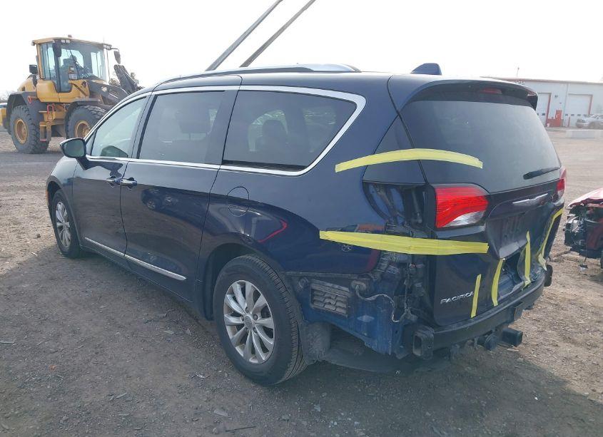 Photo 3 of 2018 Chrysler Pacifica TOURING L PLUS (VIN 2C4RC1EG6JR108558)