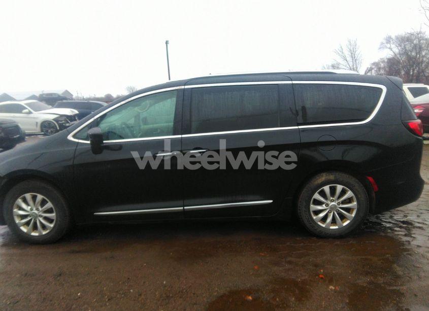 Photo 14 of 2018 Chrysler Pacifica TOURING L PLUS (VIN 2C4RC1EG6JR293128)