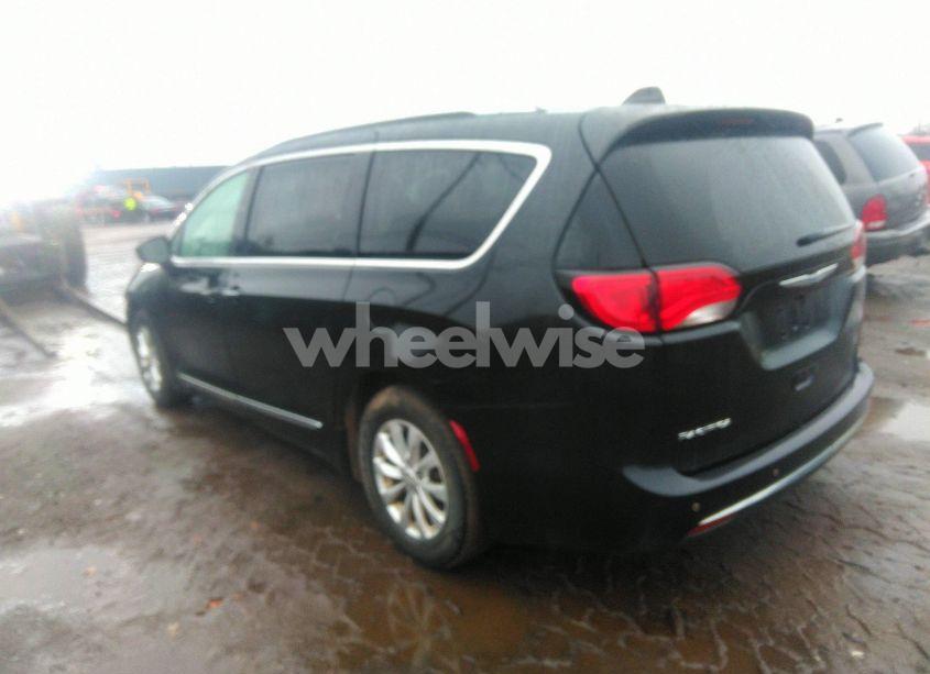 Photo 3 of 2018 Chrysler Pacifica TOURING L PLUS (VIN 2C4RC1EG6JR293128)