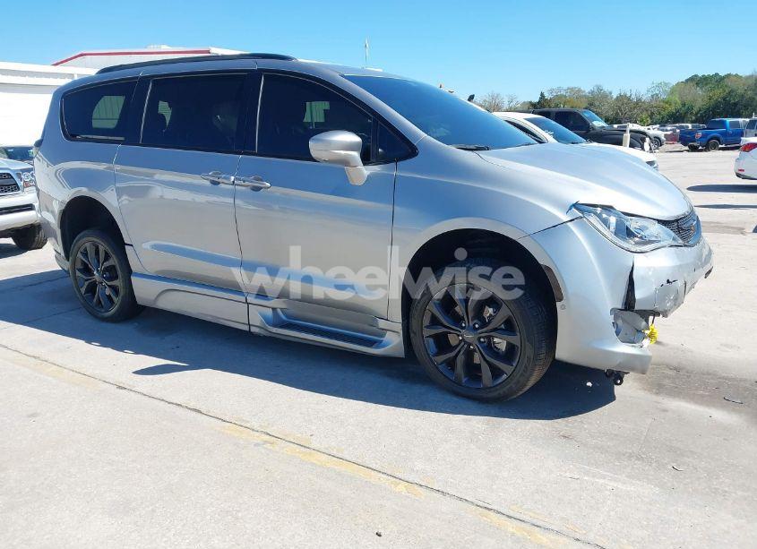 2020 Chrysler Pacifica 35TH ANNIVERSARY TOURING L PLUS/TOURING L PLUS (VIN 2C4RC1EG6LR232509) main photo