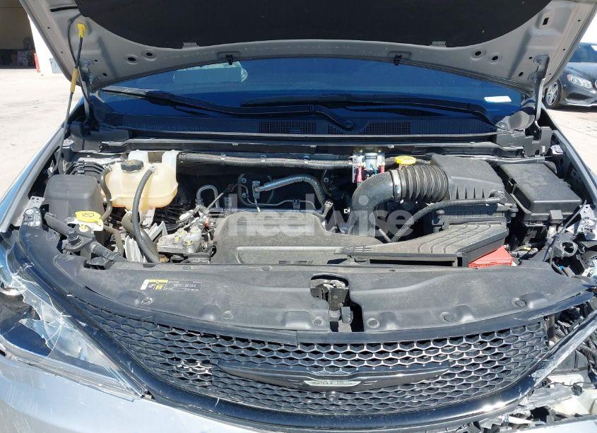 Photo 10 of 2020 Chrysler Pacifica 35TH ANNIVERSARY TOURING L PLUS/TOURING L PLUS (VIN 2C4RC1EG6LR232509)