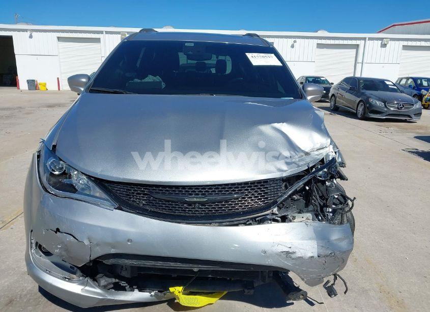 Photo 12 of 2020 Chrysler Pacifica 35TH ANNIVERSARY TOURING L PLUS/TOURING L PLUS (VIN 2C4RC1EG6LR232509)