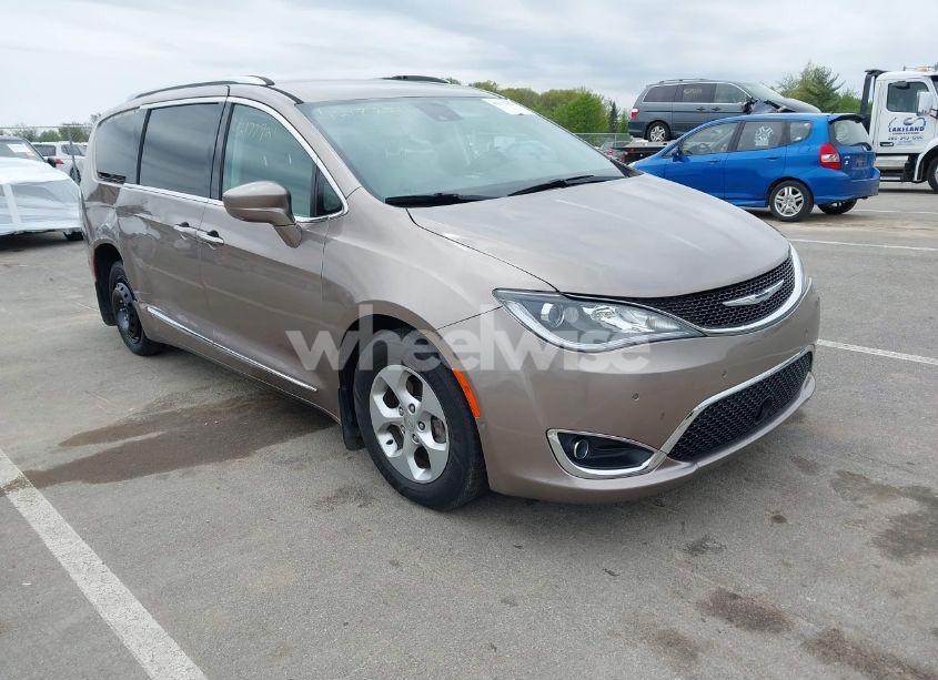 2017 Chrysler Pacifica TOURING-L PLUS (VIN 2C4RC1EG7HR594632) main photo