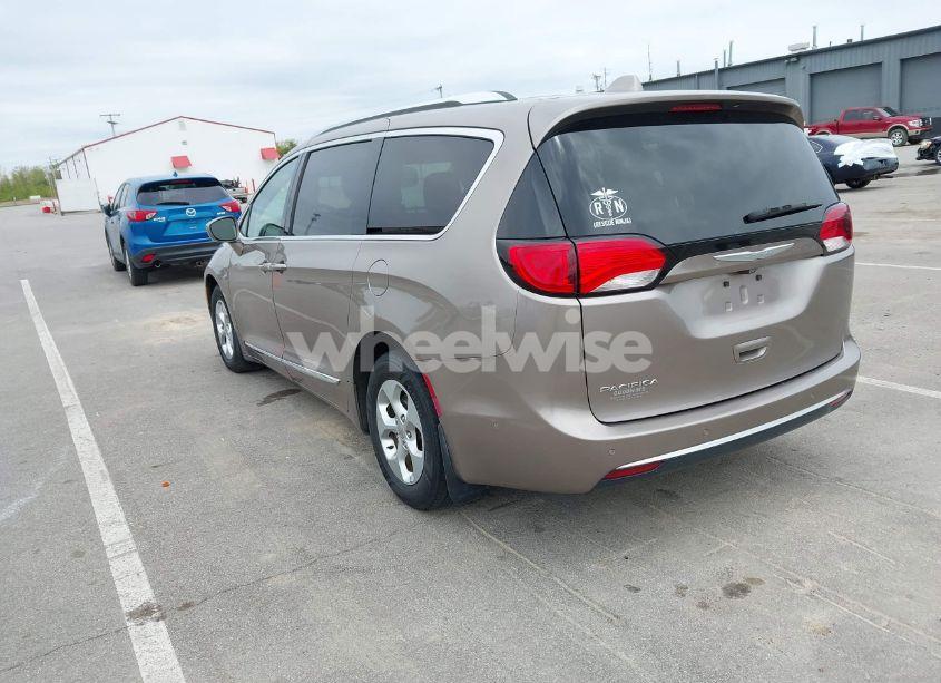 Photo 3 of 2017 Chrysler Pacifica TOURING-L PLUS (VIN 2C4RC1EG7HR594632)