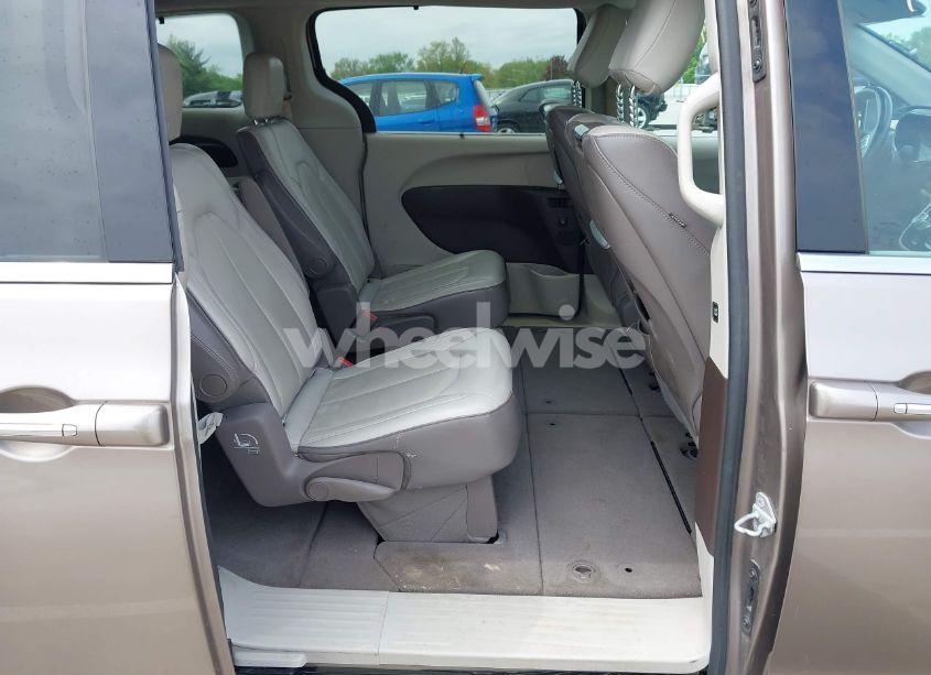 Photo 8 of 2017 Chrysler Pacifica TOURING-L PLUS (VIN 2C4RC1EG7HR594632)