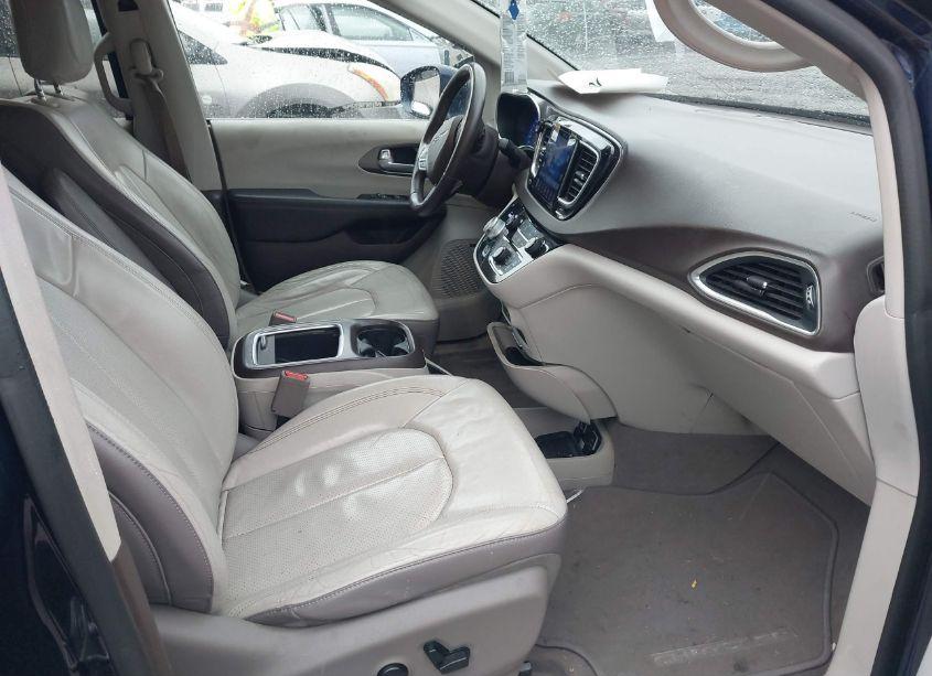 Photo 5 of 2017 Chrysler Pacifica TOURING-L PLUS (VIN 2C4RC1EG7HR614152)