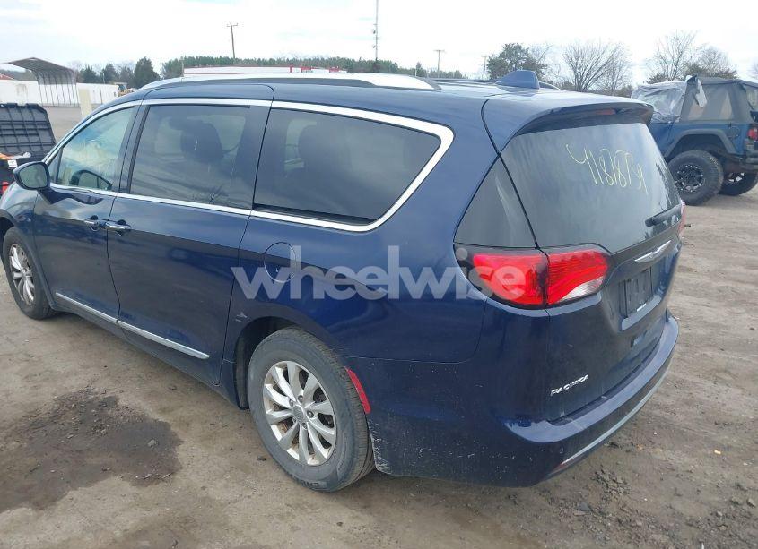 Photo 3 of 2018 Chrysler Pacifica TOURING L PLUS (VIN 2C4RC1EG7JR258033)