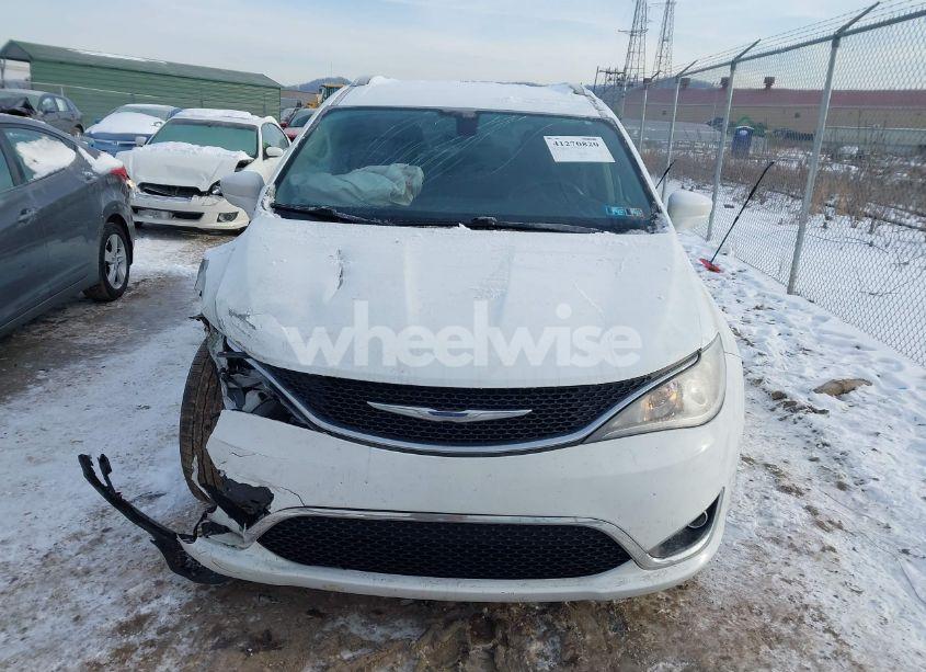 Photo 13 of 2018 Chrysler Pacifica TOURING L PLUS (VIN 2C4RC1EG7JR271199)