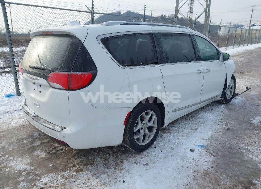 Photo 4 of 2018 Chrysler Pacifica TOURING L PLUS (VIN 2C4RC1EG7JR271199)