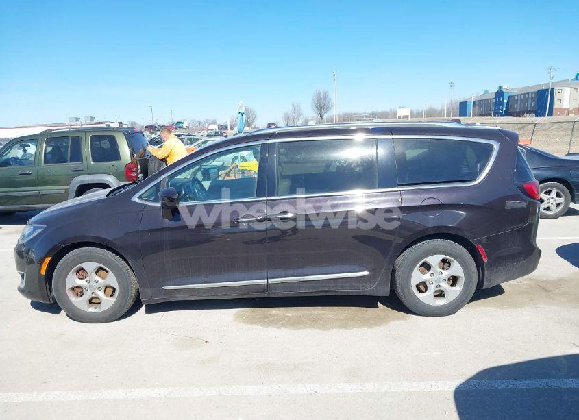 Photo 14 of 2017 Chrysler Pacifica TOURING-L PLUS (VIN 2C4RC1EG8HR543169)