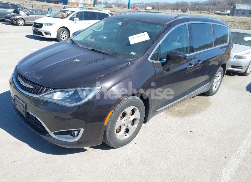 Photo 2 of 2017 Chrysler Pacifica TOURING-L PLUS (VIN 2C4RC1EG8HR543169)