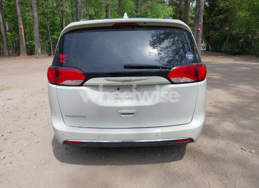 Photo 16 of 2017 Chrysler Pacifica TOURING-L PLUS (VIN 2C4RC1EG8HR592307)