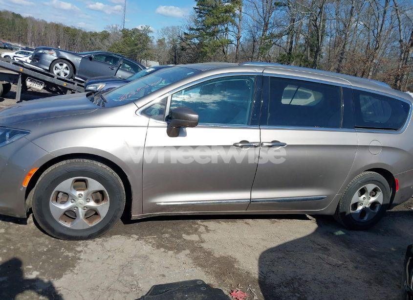 Photo 14 of 2017 Chrysler Pacifica TOURING-L PLUS (VIN 2C4RC1EG8HR653560)