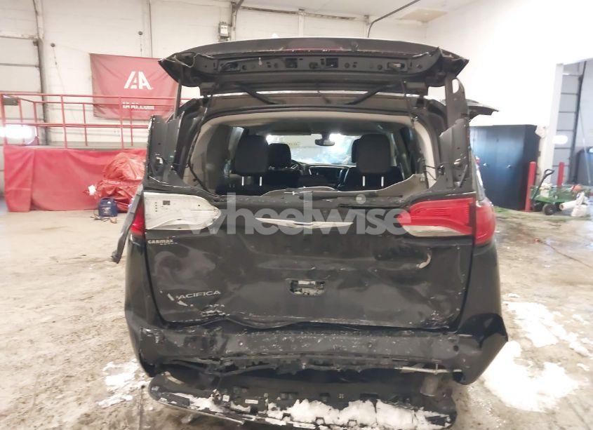 Photo 6 of 2017 Chrysler Pacifica TOURING-L PLUS (VIN 2C4RC1EG8HR851149)