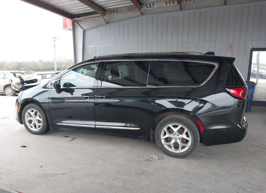 Photo 14 of 2018 Chrysler Pacifica TOURING L PLUS (VIN 2C4RC1EG8JR113454)