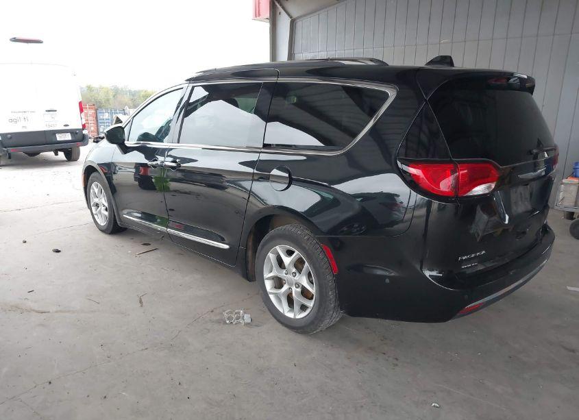 Photo 3 of 2018 Chrysler Pacifica TOURING L PLUS (VIN 2C4RC1EG8JR113454)