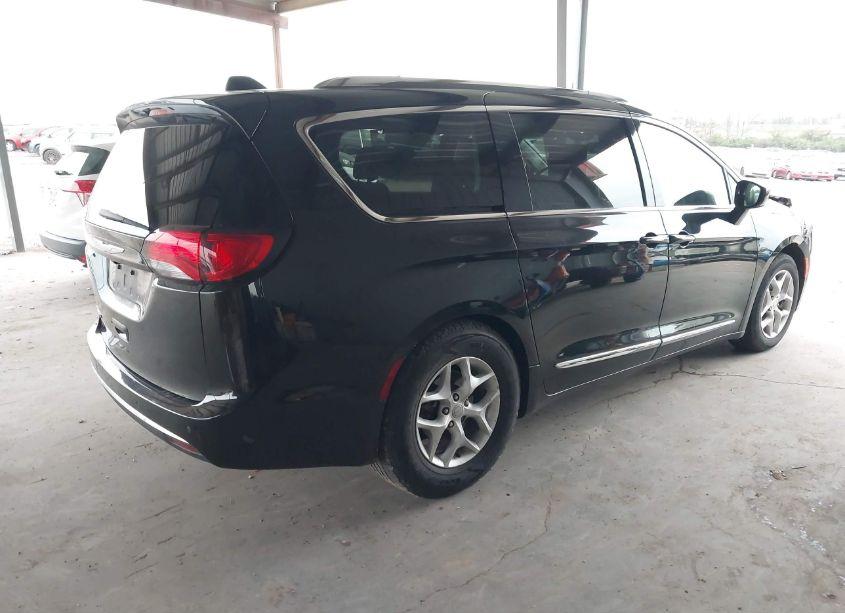 Photo 4 of 2018 Chrysler Pacifica TOURING L PLUS (VIN 2C4RC1EG8JR113454)