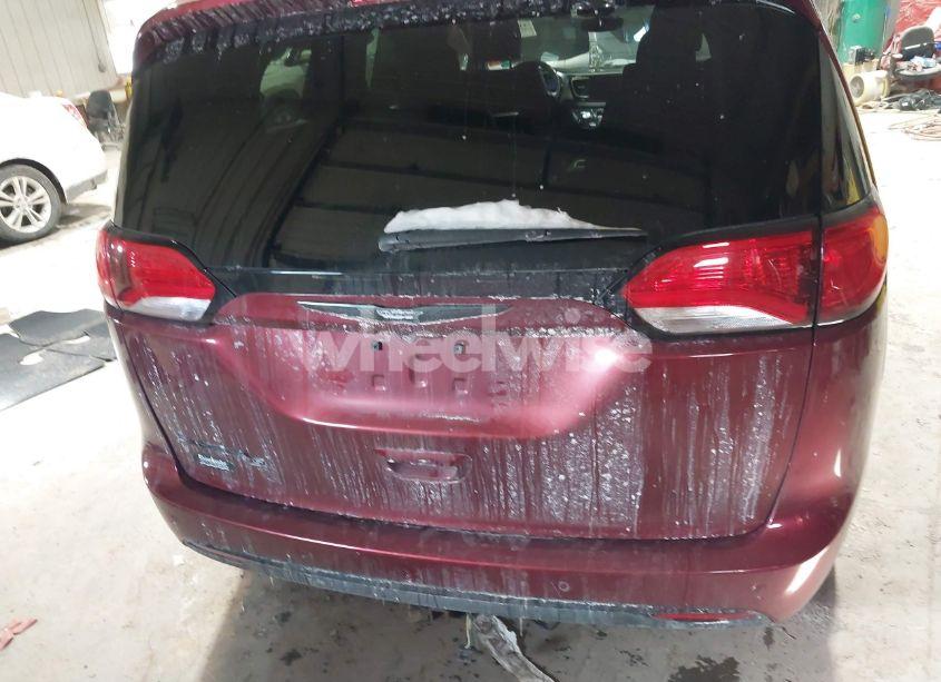 Photo 16 of 2018 Chrysler Pacifica TOURING L PLUS (VIN 2C4RC1EG8JR310625)