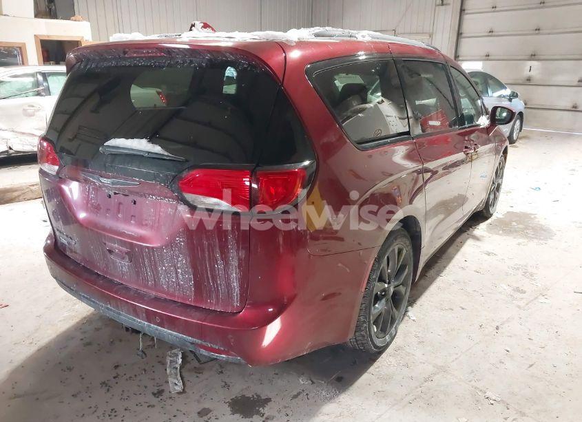 Photo 4 of 2018 Chrysler Pacifica TOURING L PLUS (VIN 2C4RC1EG8JR310625)