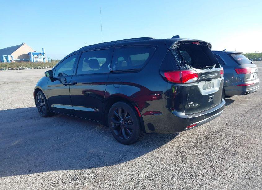 Photo 14 of 2019 Chrysler Pacifica TOURING L PLUS (VIN 2C4RC1EG8KR714641)