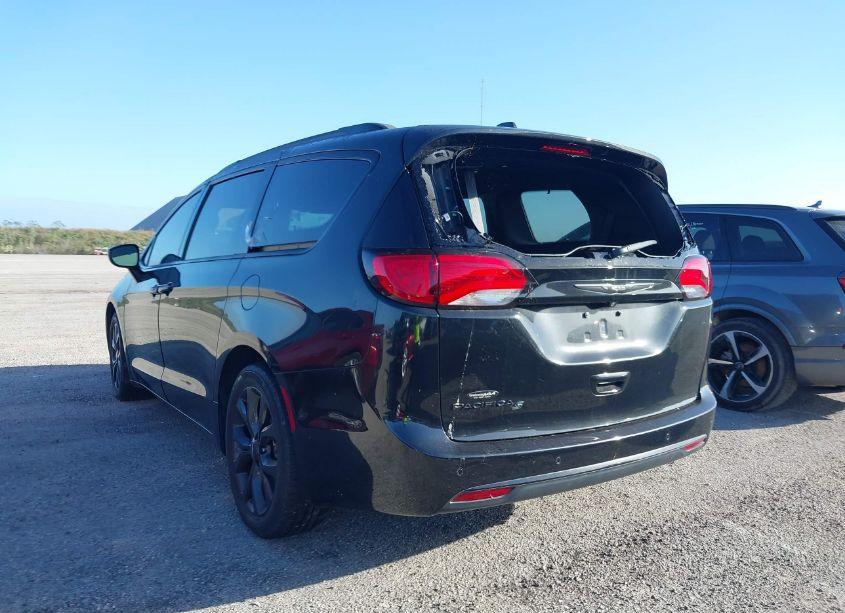 Photo 3 of 2019 Chrysler Pacifica TOURING L PLUS (VIN 2C4RC1EG8KR714641)