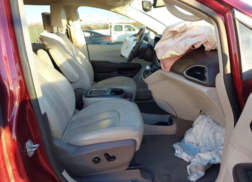 Photo 5 of 2020 Chrysler Pacifica TOURING L PLUS (VIN 2C4RC1EG8LR244368)