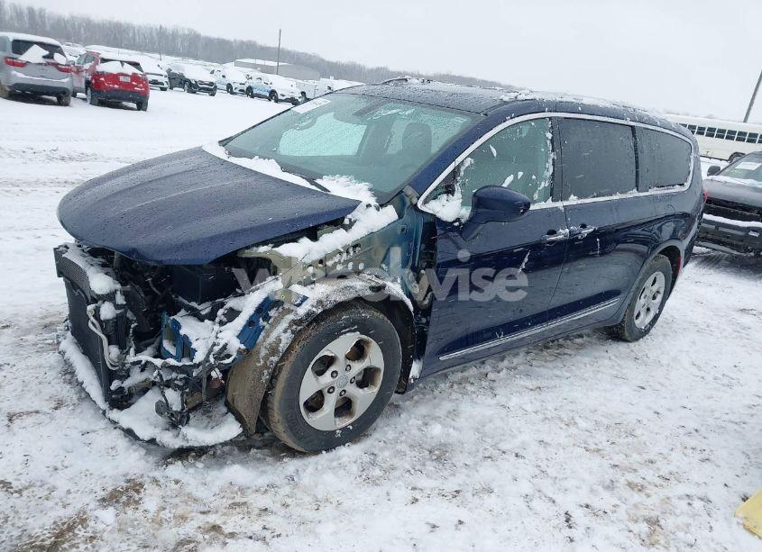 Photo 2 of 2017 Chrysler Pacifica TOURING-L PLUS (VIN 2C4RC1EG9HR514604)