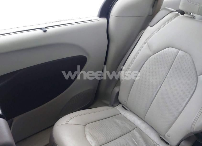 Photo 8 of 2017 Chrysler Pacifica TOURING-L PLUS (VIN 2C4RC1EG9HR514604)