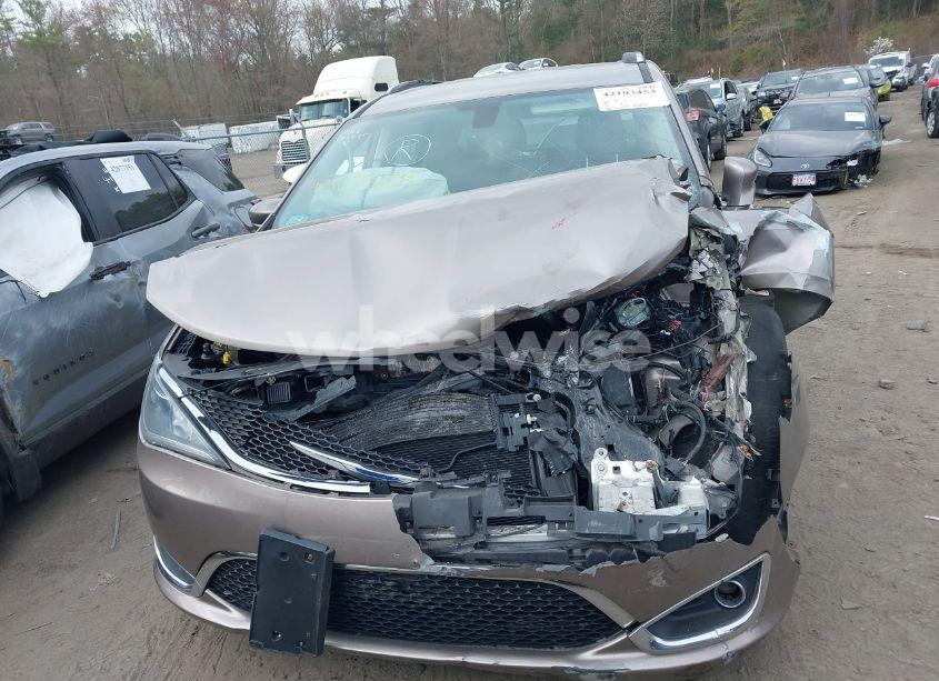 Photo 12 of 2017 Chrysler Pacifica TOURING-L PLUS (VIN 2C4RC1EG9HR560014)