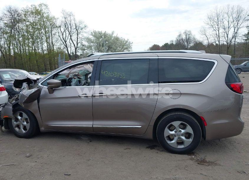 Photo 14 of 2017 Chrysler Pacifica TOURING-L PLUS (VIN 2C4RC1EG9HR560014)