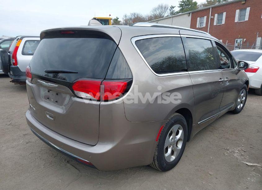 Photo 4 of 2017 Chrysler Pacifica TOURING-L PLUS (VIN 2C4RC1EG9HR560014)