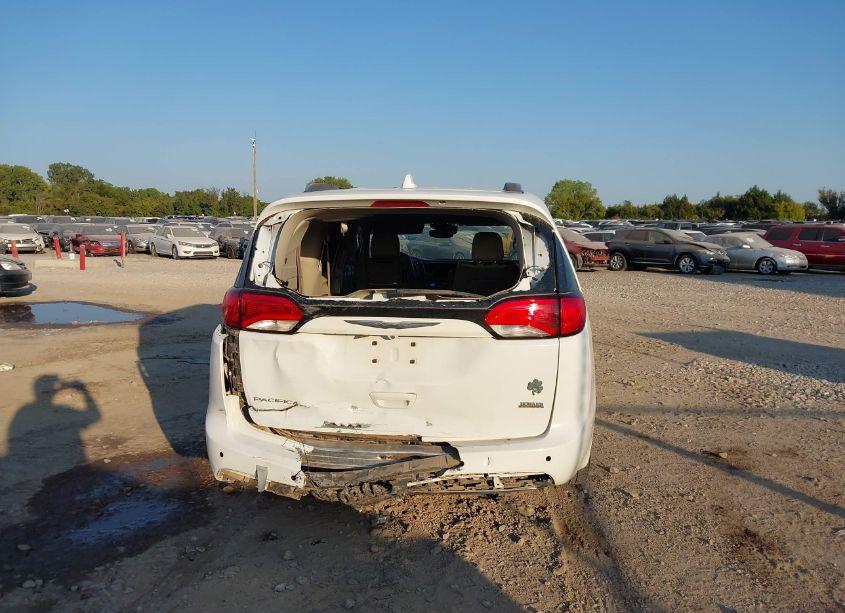 Photo 16 of 2017 Chrysler Pacifica TOURING-L PLUS (VIN 2C4RC1EG9HR752923)