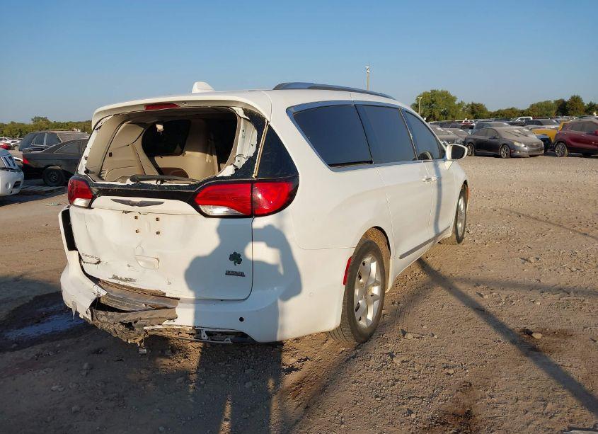 Photo 4 of 2017 Chrysler Pacifica TOURING-L PLUS (VIN 2C4RC1EG9HR752923)