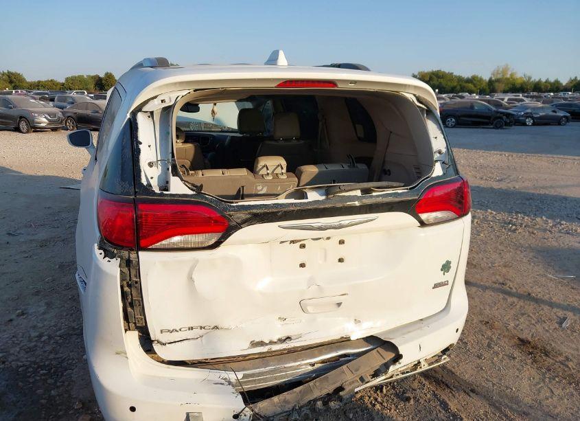 Photo 6 of 2017 Chrysler Pacifica TOURING-L PLUS (VIN 2C4RC1EG9HR752923)