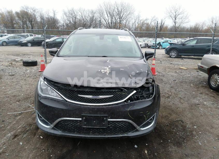 Photo 12 of 2017 Chrysler Pacifica TOURING-L PLUS (VIN 2C4RC1EG9HR812120)