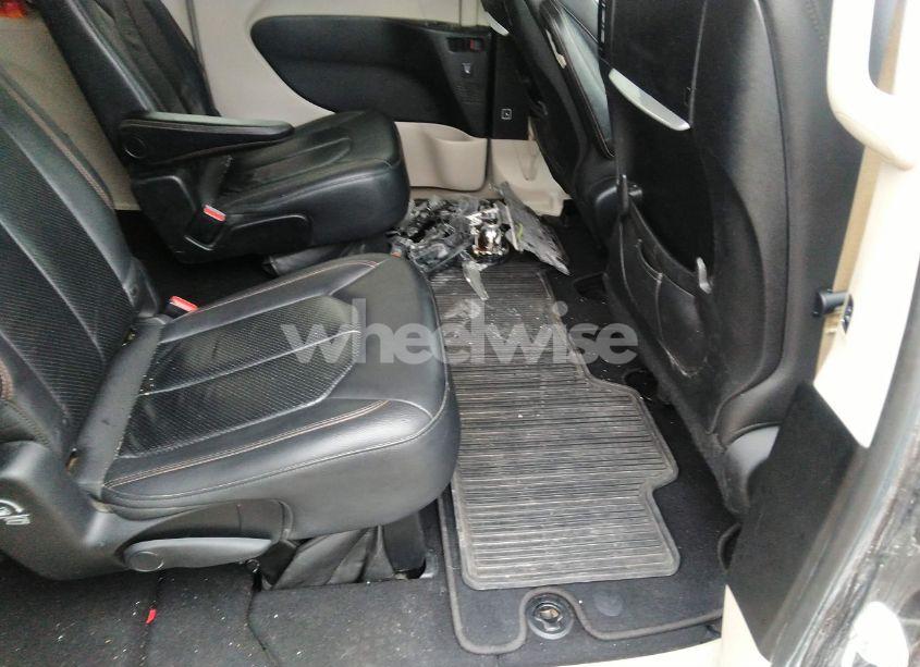 Photo 8 of 2017 Chrysler Pacifica TOURING-L PLUS (VIN 2C4RC1EG9HR812120)