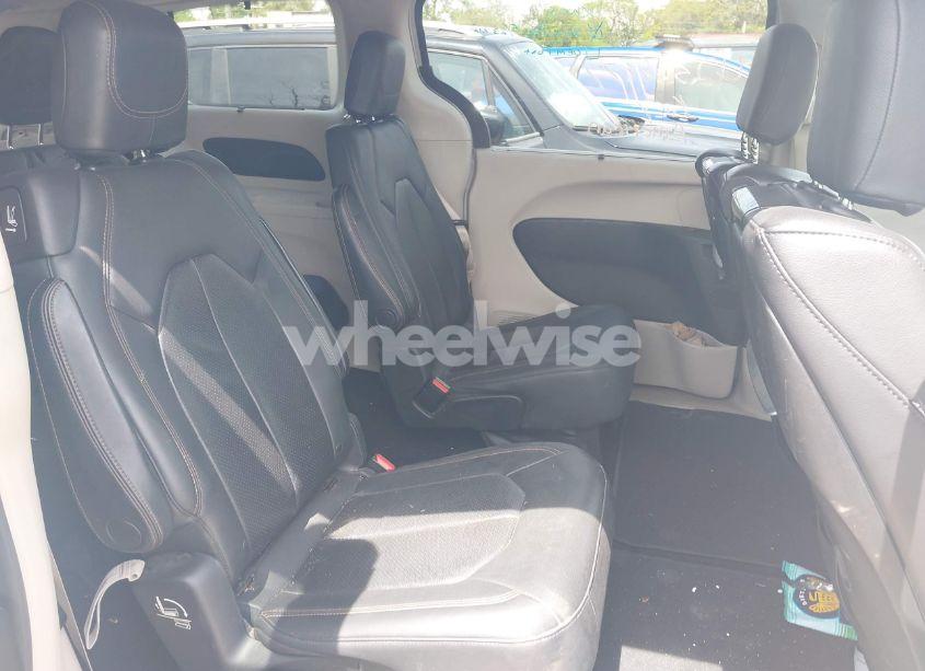 Photo 8 of 2017 Chrysler Pacifica TOURING-L PLUS (VIN 2C4RC1EG9HR835901)